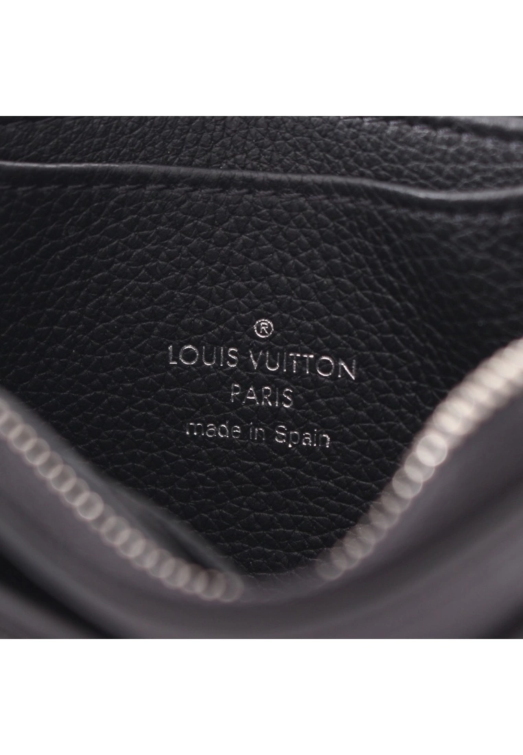 Pre-loved LOUIS VUITTON lockme Black Genuine Leather Coin Pouch Black 6 Pre-loved LOUIS VUITTON lockme Black Genuine Leather Coin Pouch Black - Image 4