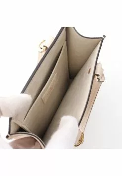 Pre-loved LOUIS VUITTON PETIT Sac plat Classic Monogram empreinte embossed Genuine Leather Handbag Beige multi 2 Way Style 10 Pre-loved LOUIS VUITTON PETIT Sac plat Classic Monogram empreinte embossed Genuine Leather Handbag Beige multi 2 Way Style -Louis Vuitton Shop louis vuitton 9624 4818836 3