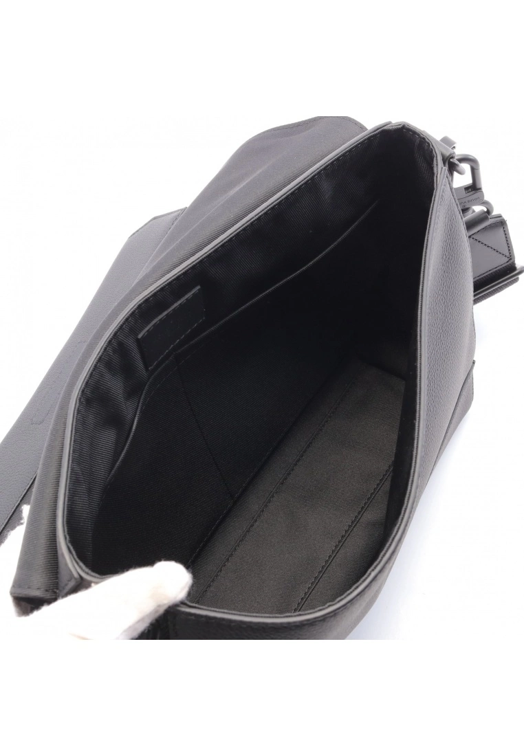 Pre-loved LOUIS VUITTON TAKE Off Genuine Leather Shoulder Bag Black 5 Pre-loved LOUIS VUITTON TAKE Off Genuine Leather Shoulder Bag Black - Image 3